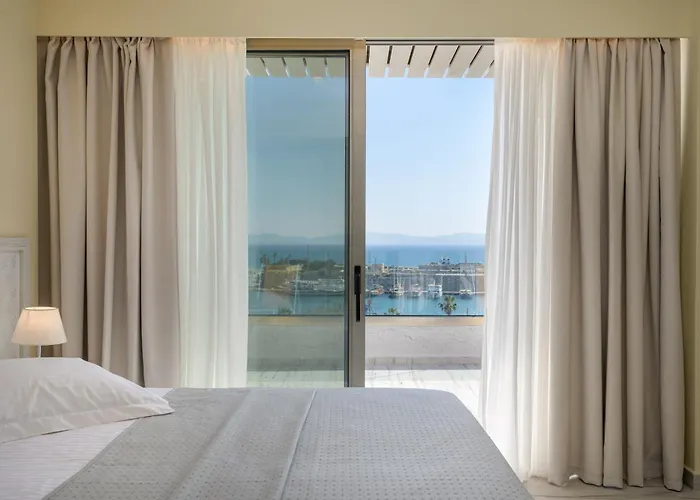 Alexandra Hotel&apartments 4*