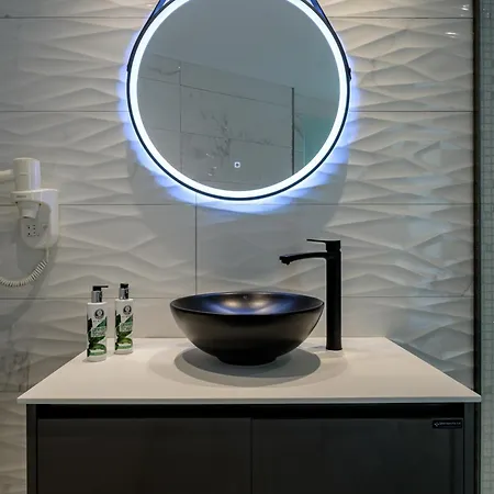 호텔 Alexandra Hotel&apartments 4*