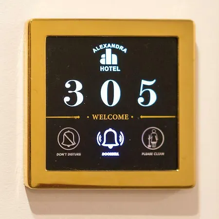 호텔 Alexandra Hotel&apartments 4*