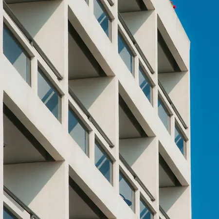 Alexandra Hotel&apartments ホテル