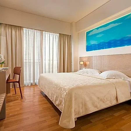Alexandra Hotel&apartments מלון העיירה קוס