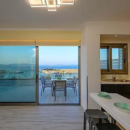 מלון Alexandra Hotel&apartments 4*