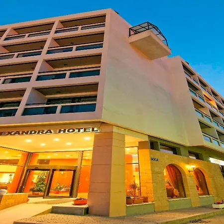 Alexandra Hotel&apartments ホテル