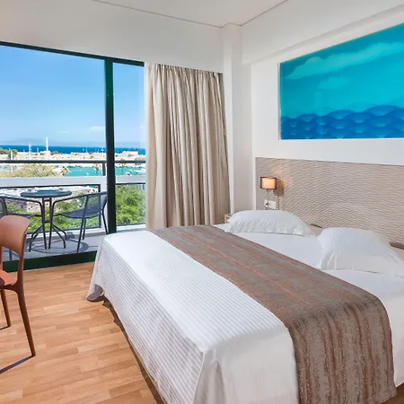 Alexandra Hotel&apartments Ξενοδοχείο 4*