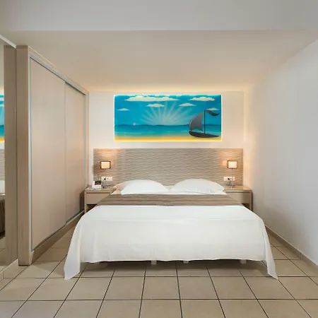 Alexandra Hotel&apartments 4*