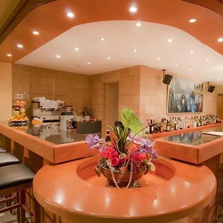 Alexandra Hotel&apartments 4*