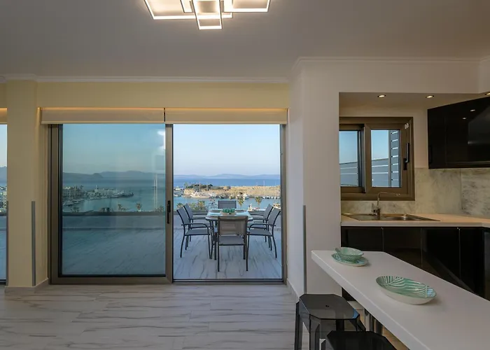 Alexandra Hotel&apartments 4*