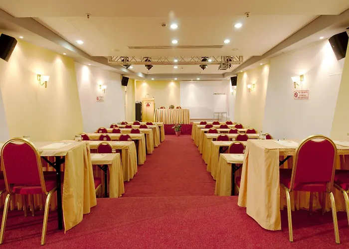 Hotel Alexandra Hotel&apartments 4*